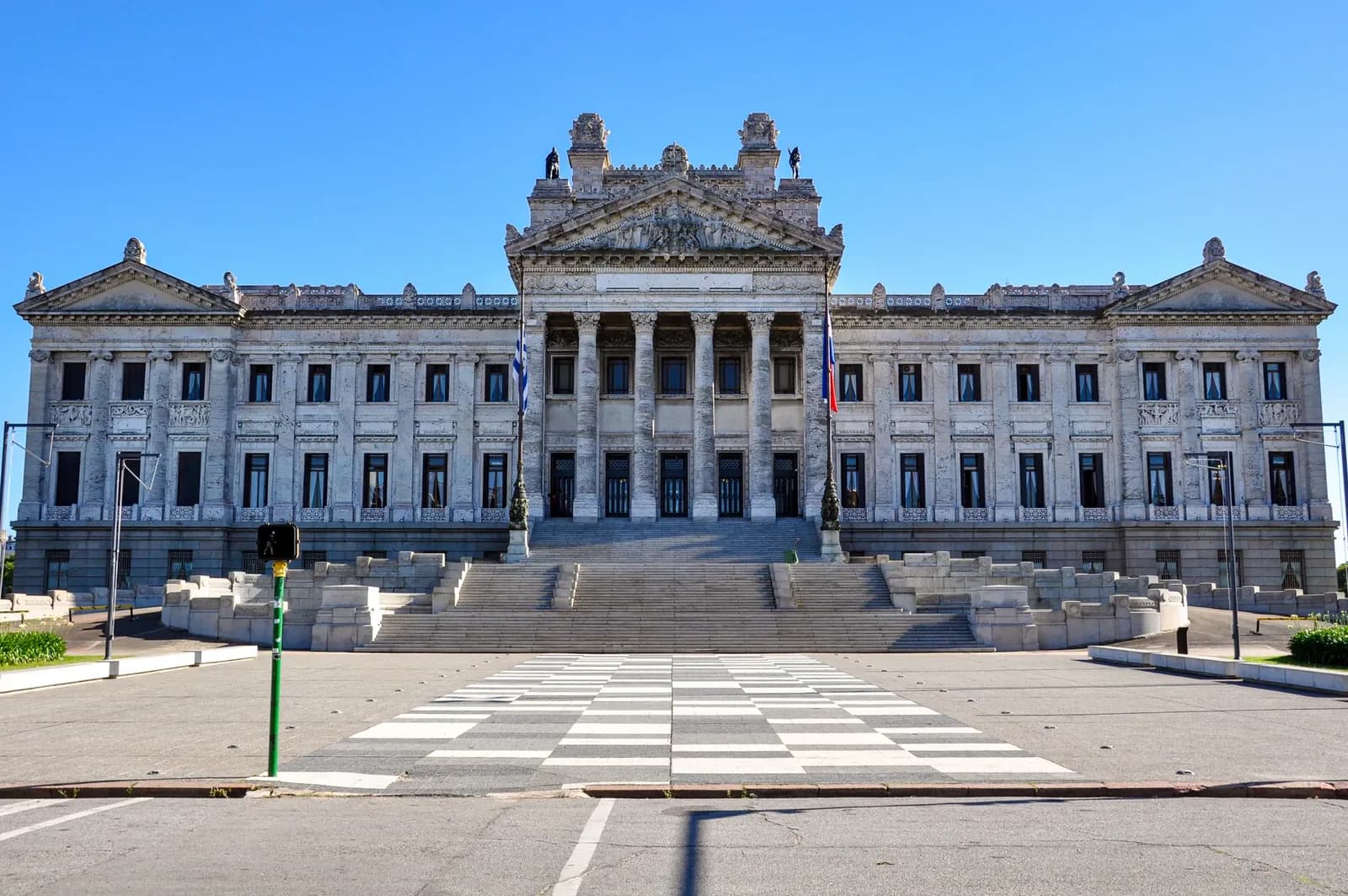 Caputo Announces Fourth Consecutive Fiscal Surplus in 2027 Budget