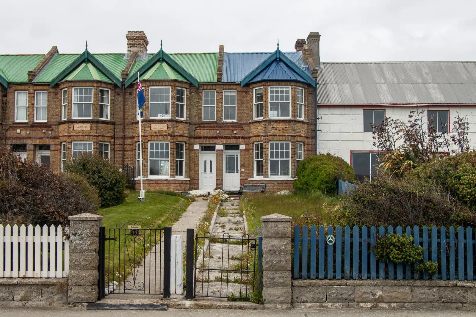 UK PM Vows 'Implacable' Defense of Falklands