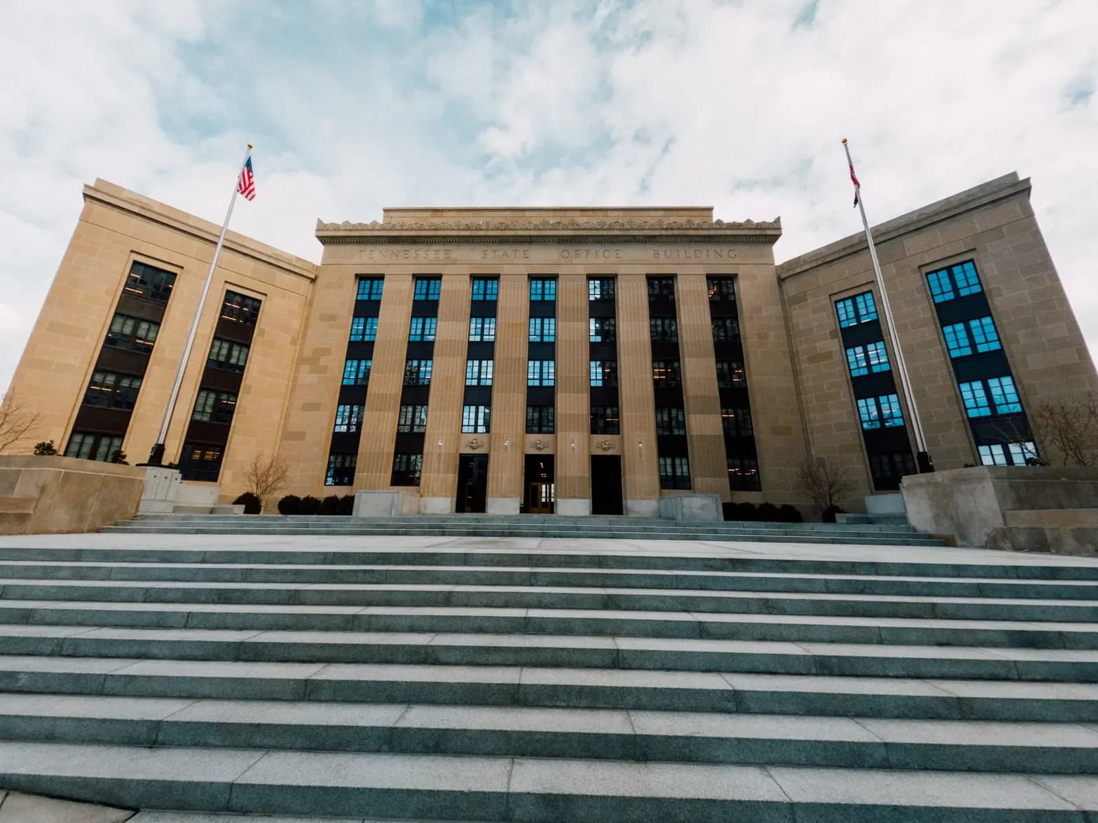 Fed Raises Rates, Setting Up Clash With Trump