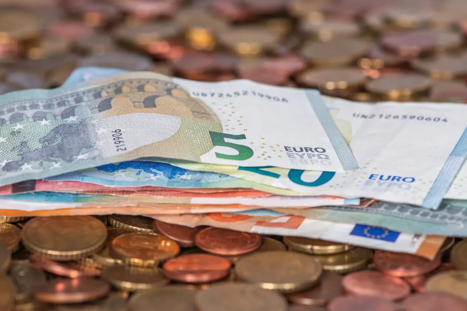 Euro Area Inflation Rises to 3.2% in August 2026
